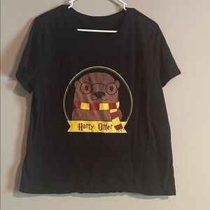 Black Harry Potter Otter with Scarf T-Shirt